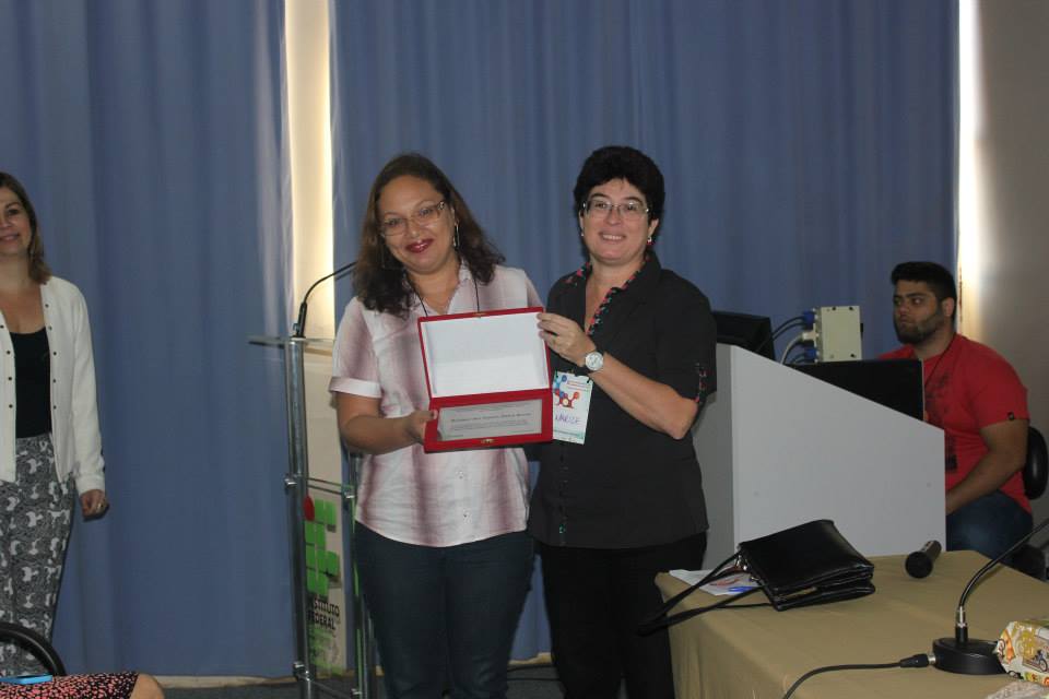 Homenagem aluna da PIE